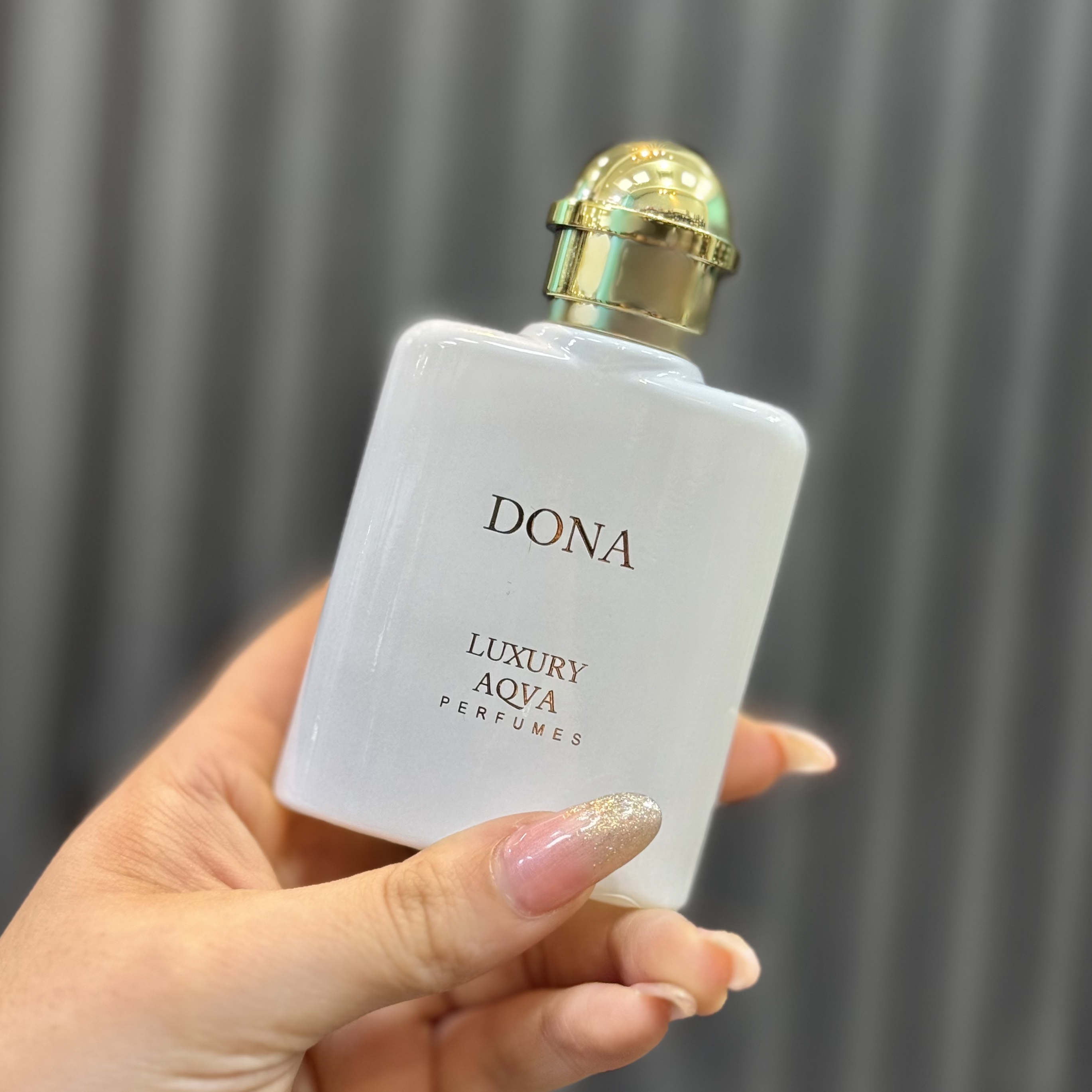 عطر / ادکلن 50 میل آکوا لاکچری رایحه تروساردی دونا