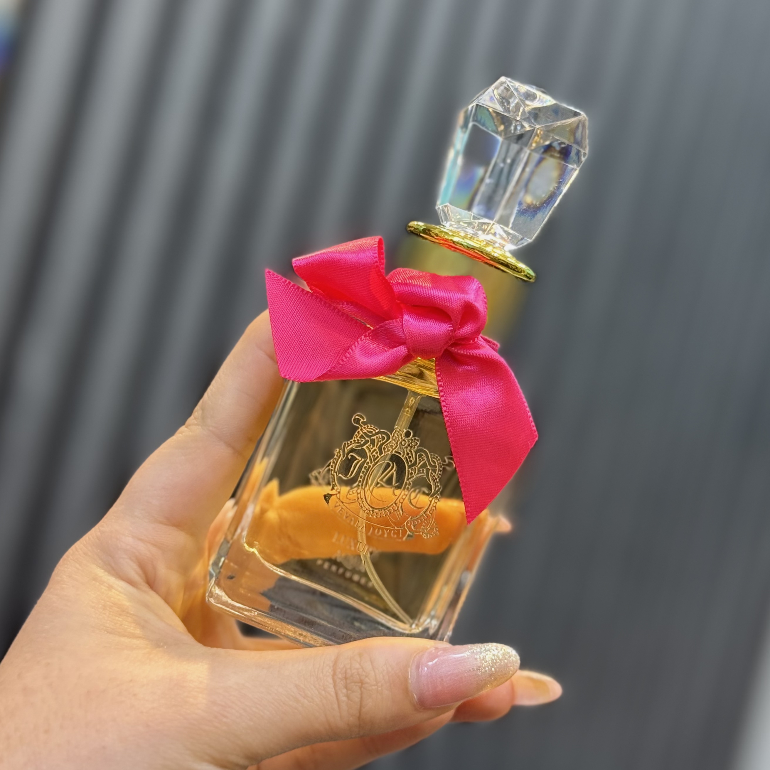 عطر / ادکلن 50 میل آکوا لاکچری رایحه ویوالا جویسی