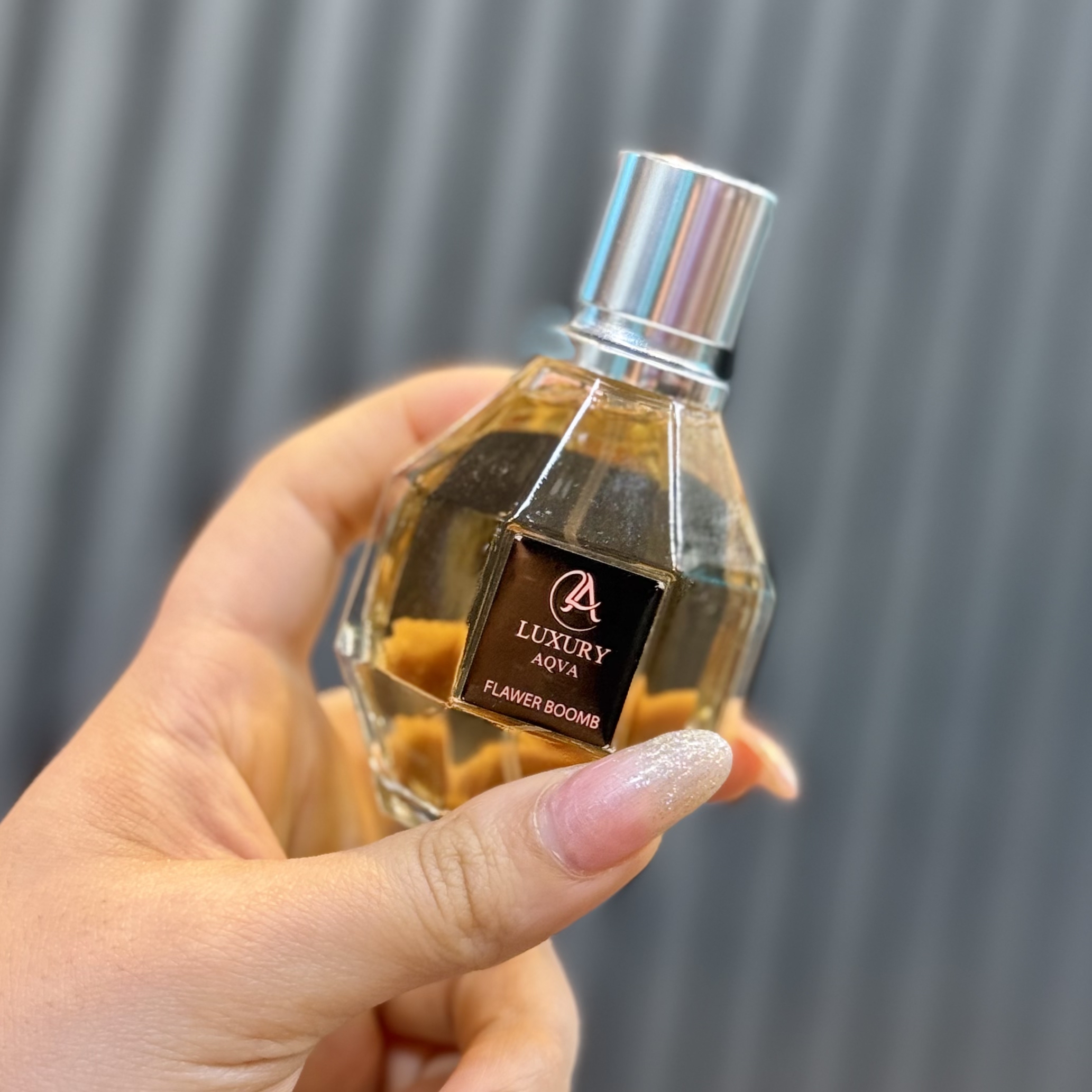 عطر / ادکلن 50 میل آکوا لاکچری رایحه فلاور بمب