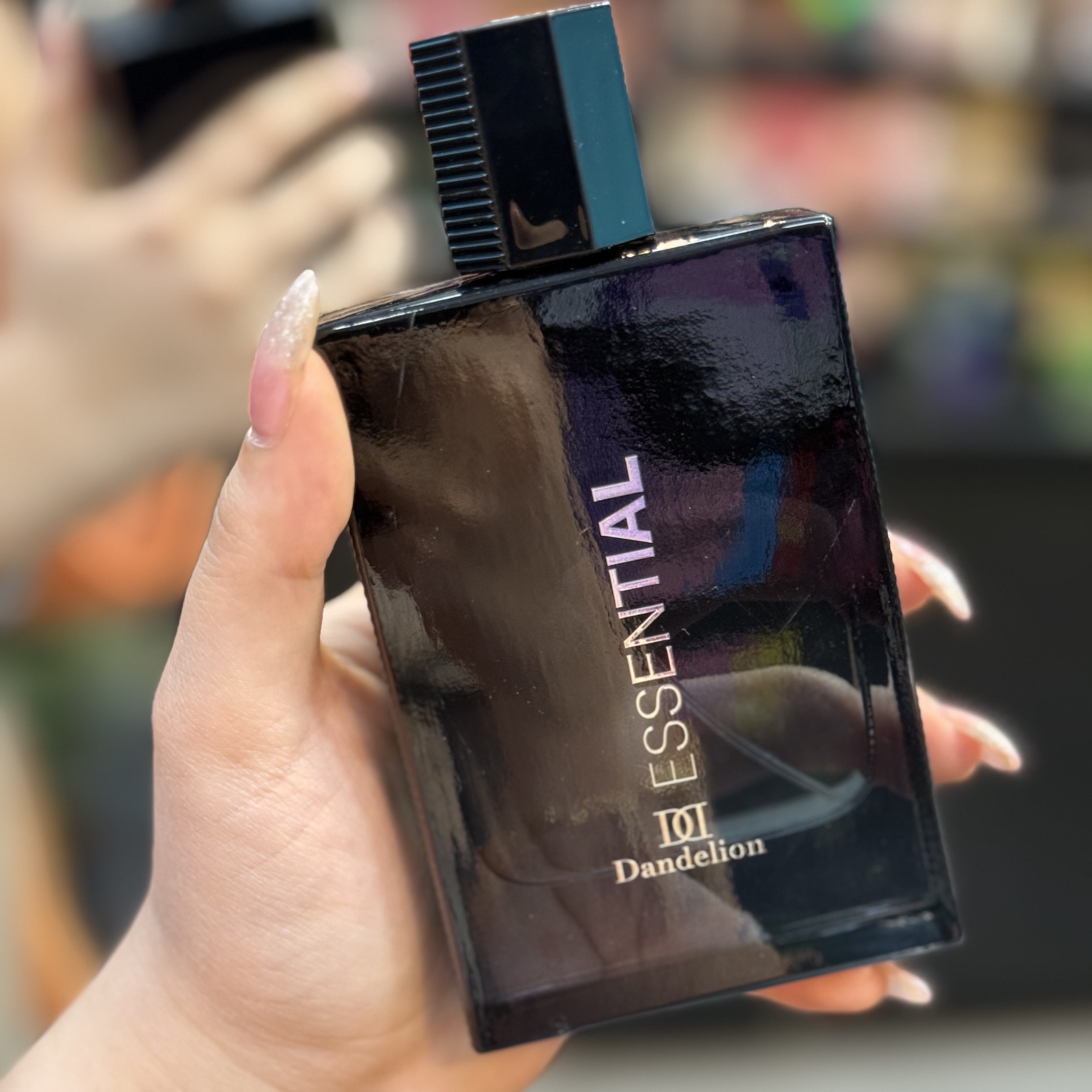 عطر / ادکلن اسنشیال شرکت ژکساف پاریس