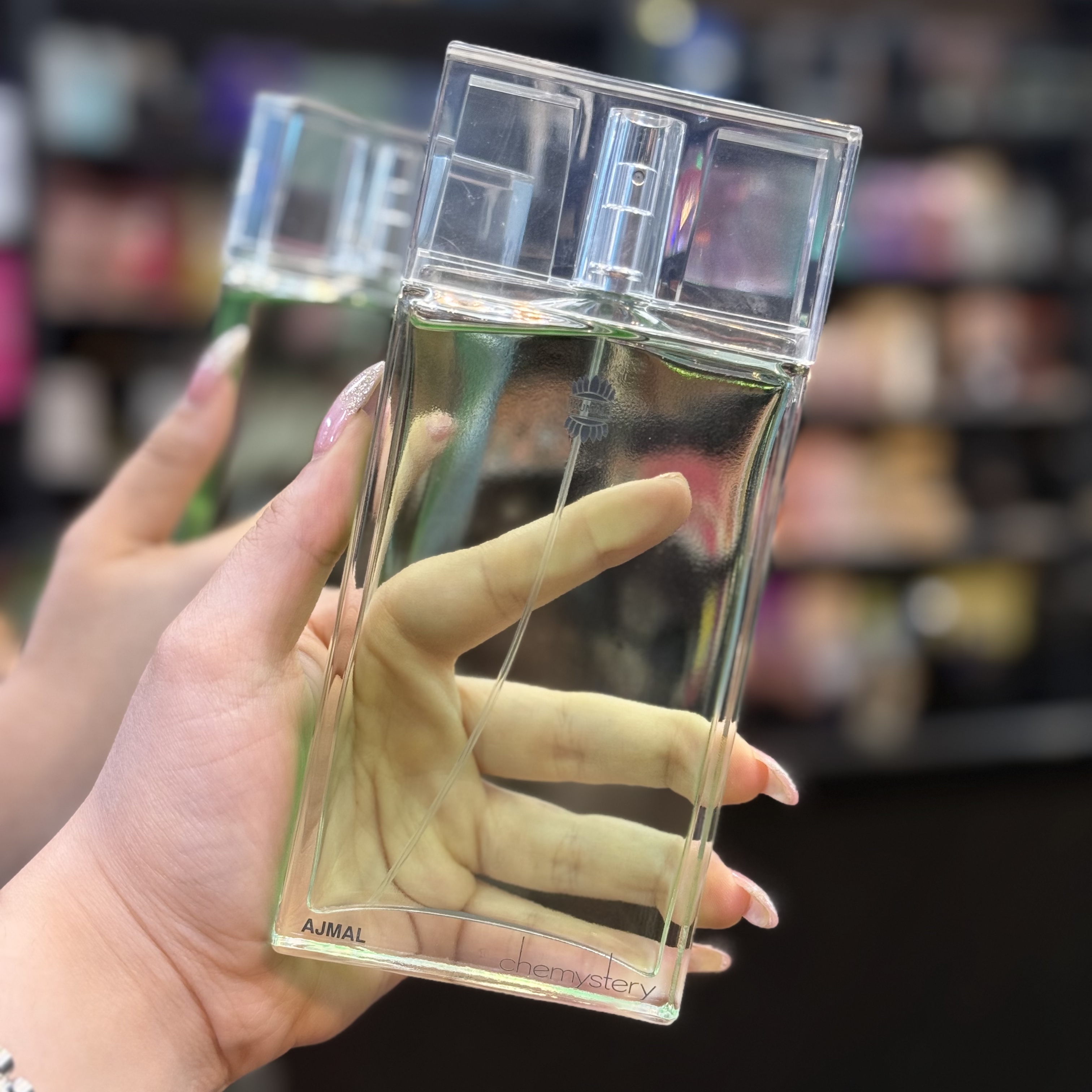 عطر / ادکلن اماراتی اورجینال چمستری شرکت اجمل