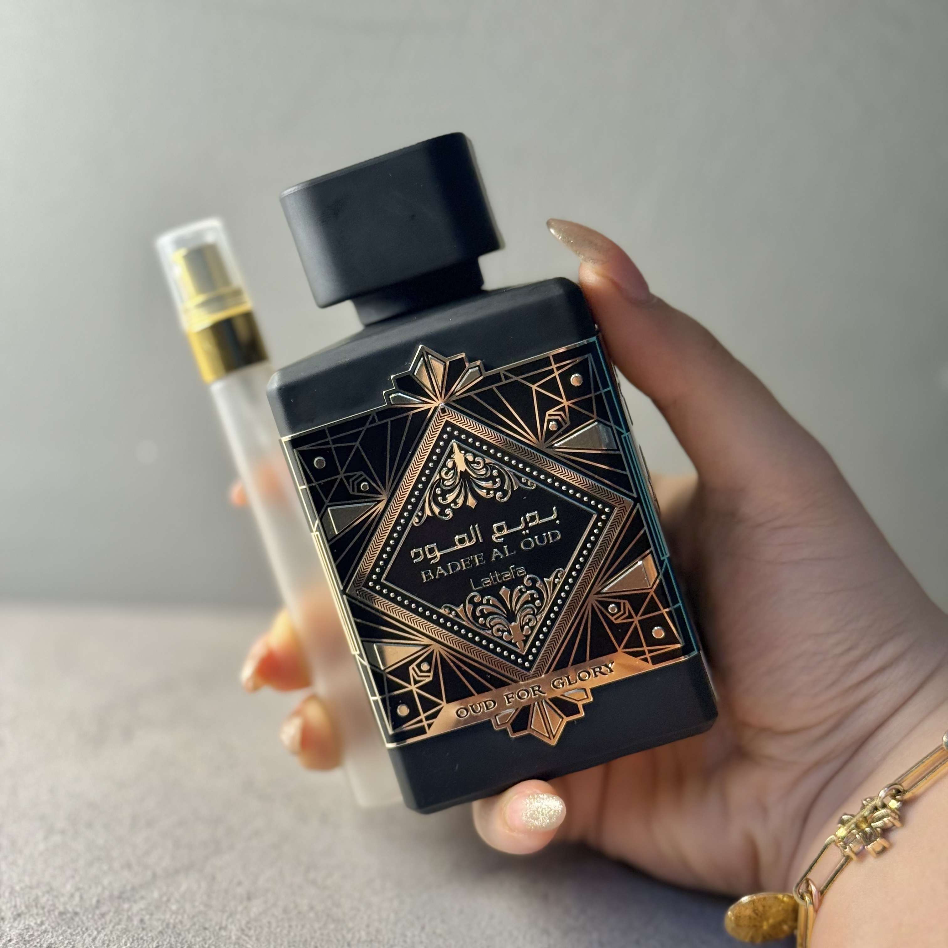 عطر / ادکلن اماراتی بدیع العود گلوری مشکی شرکت لطافه (دکانت/آکبند)