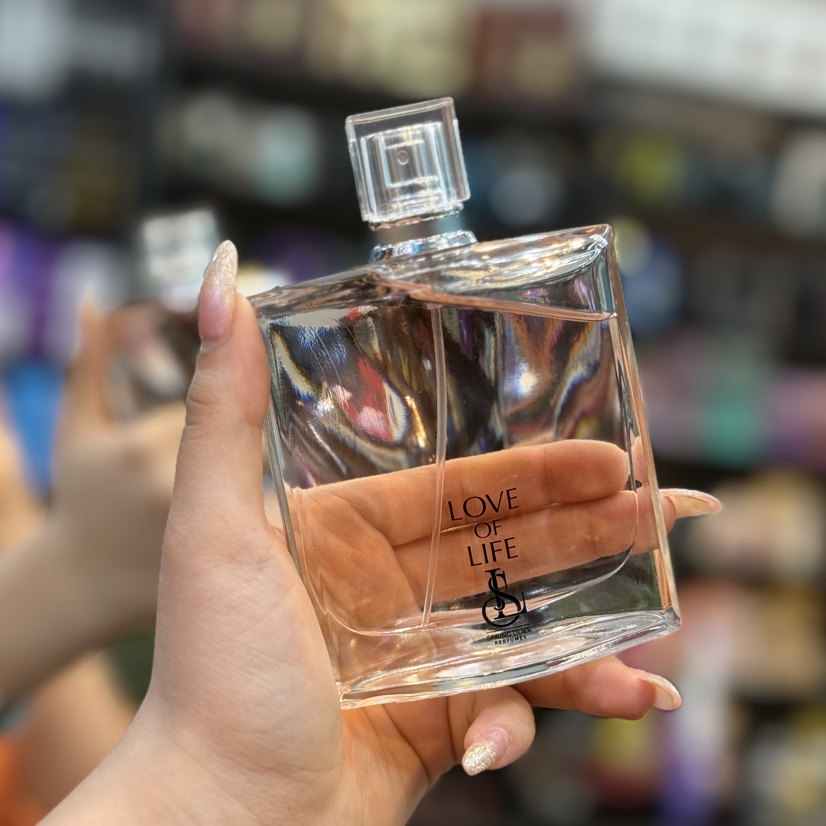 عطر / ادکلن شرکتی ایرانی لانکوم لاویه است بله شرکت اسپرینگ لیلیس