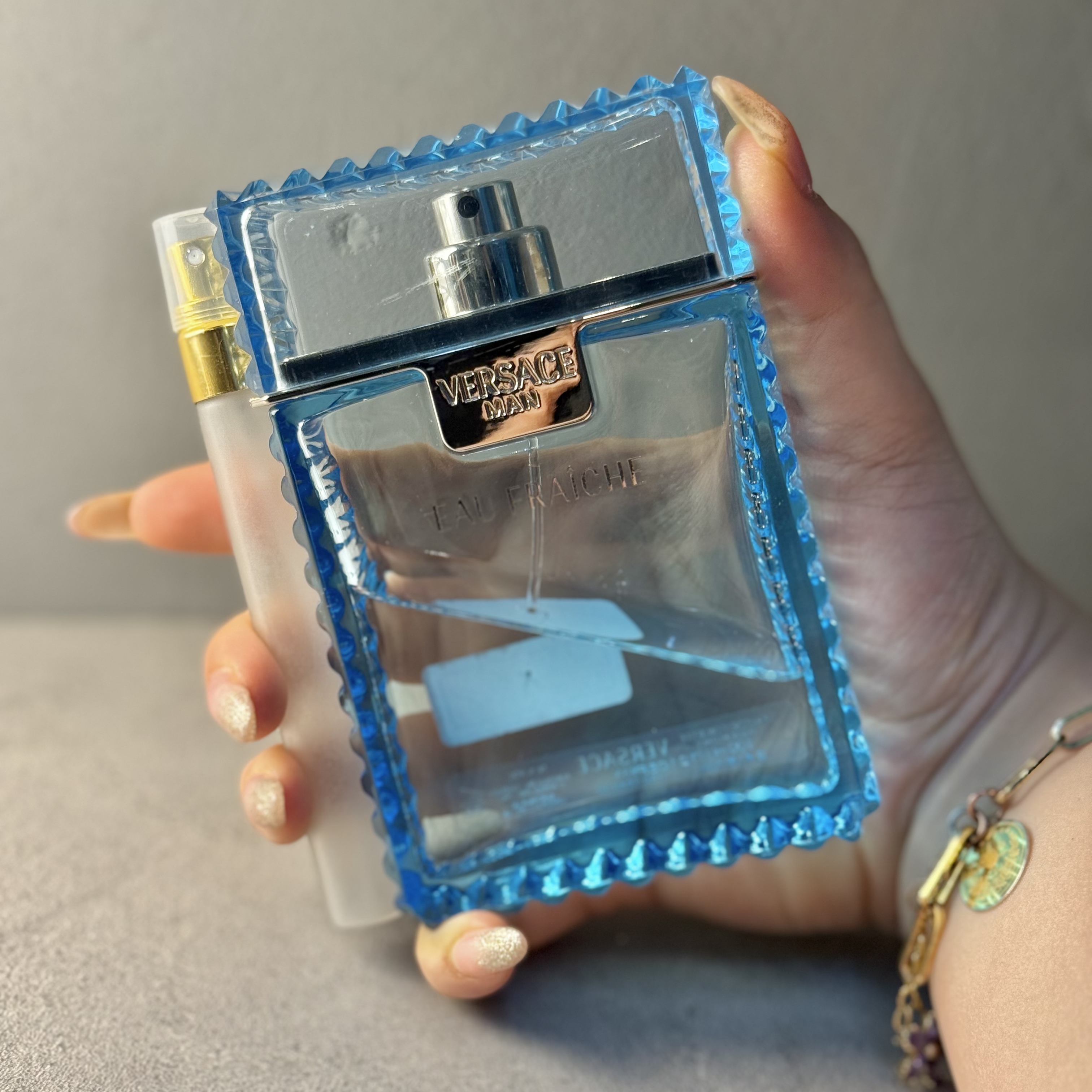 عطر / ادکلن اورجینال ورساچه او فرش ( آکبند / دکانت )
