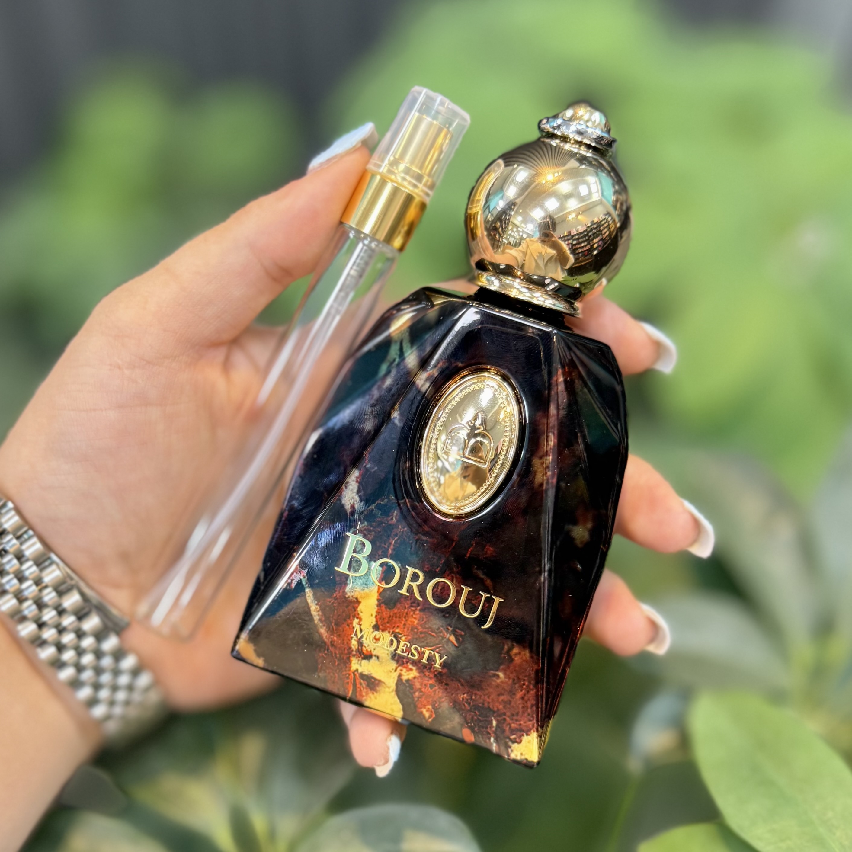 عطر / ادکلن اورجینال بروج مادستی ( مودستی ) شرکت دمونت پاریس فرانسه (دکانت/آکبند)