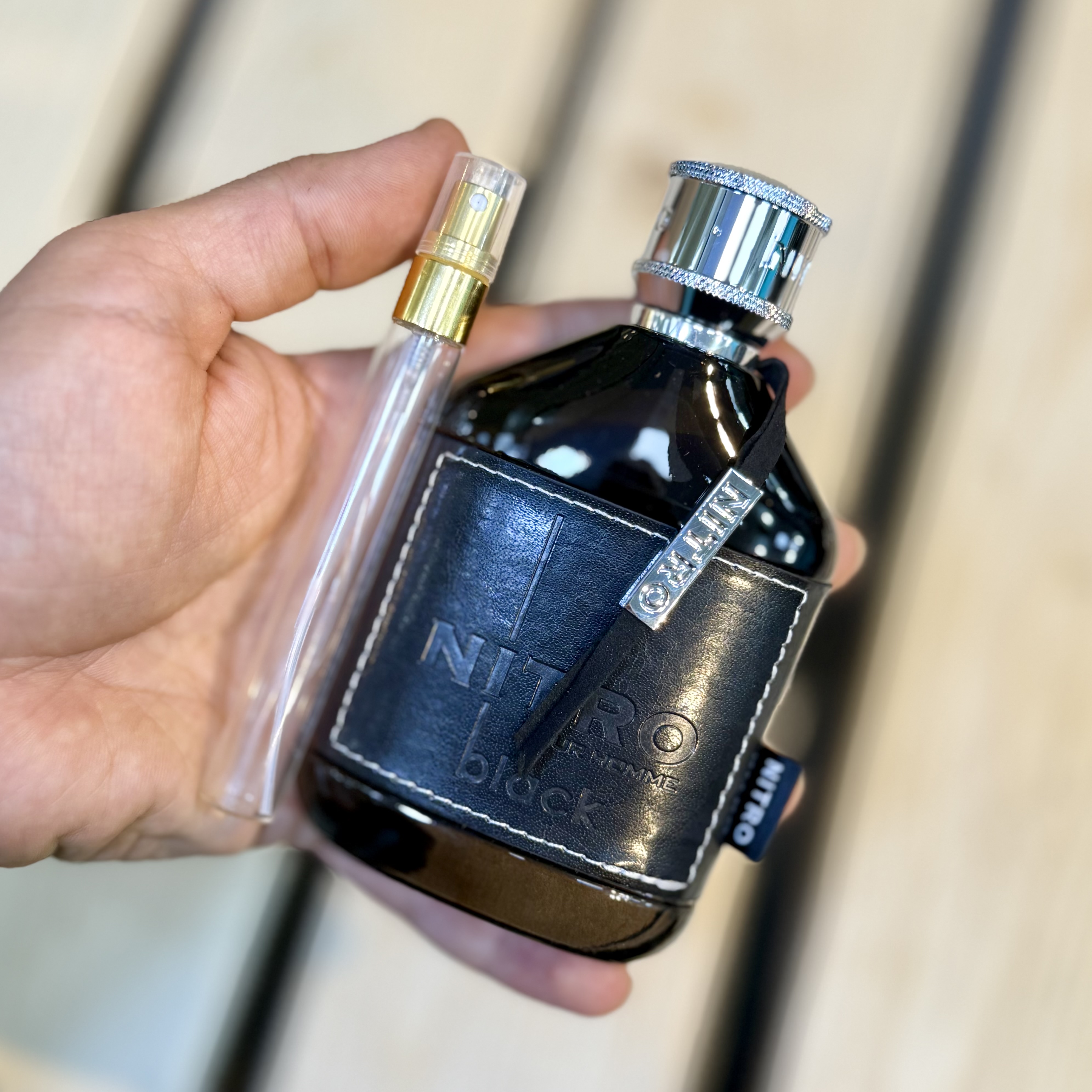 عطر / ادکلن اورجینال نیترو پورهوم مشکی بلک شرکت دمونت پاریس فرانسه (دکانت/آکبند)